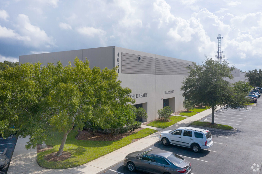 4051 Philips Hwy, Jacksonville, FL for lease - Building Photo - Image 2 of 9