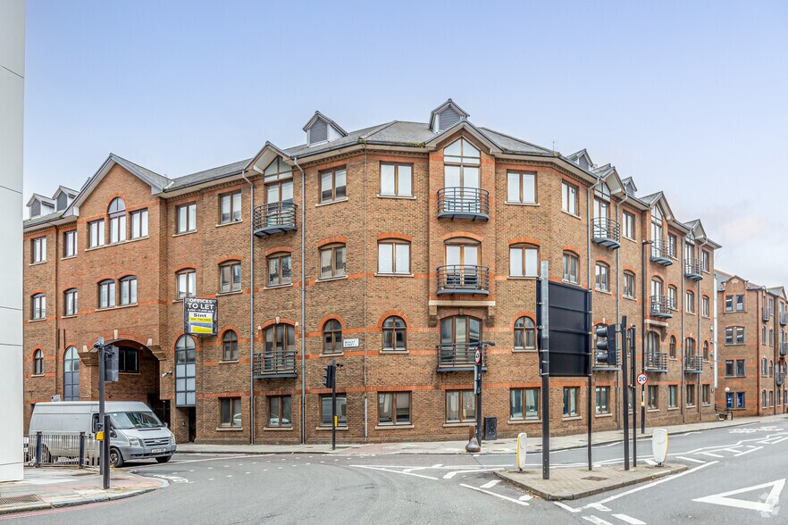 310 Goswell Rd, Londres à louer - Photo du bâtiment - Image 2 de 3