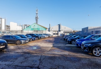 2B Buckingham Ave, Slough à louer Photo du bâtiment- Image 2 de 4