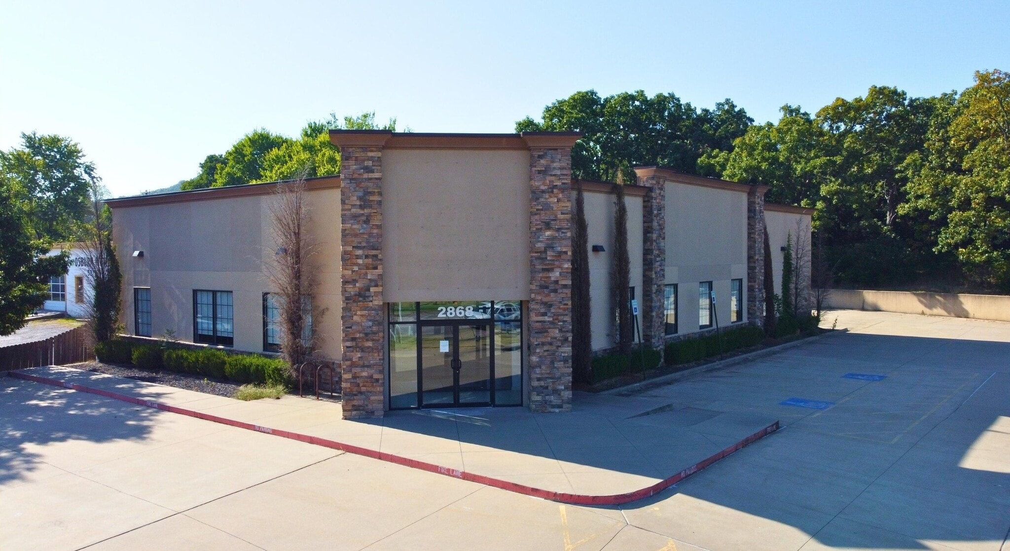 2868 W Martin Luther King Blvd, Fayetteville, AR for sale Primary Photo- Image 1 of 2