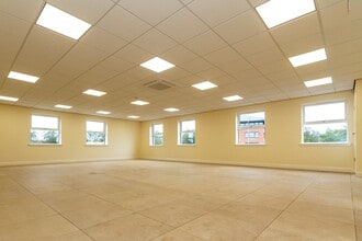 Unit 9/10 Annan Rd, Dumfries for lease Interior Photo- Image 1 of 2