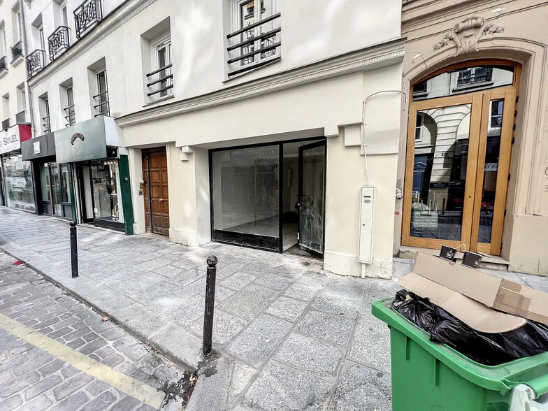 Retail in Paris for lease - Building Photo - Image 1 of 3