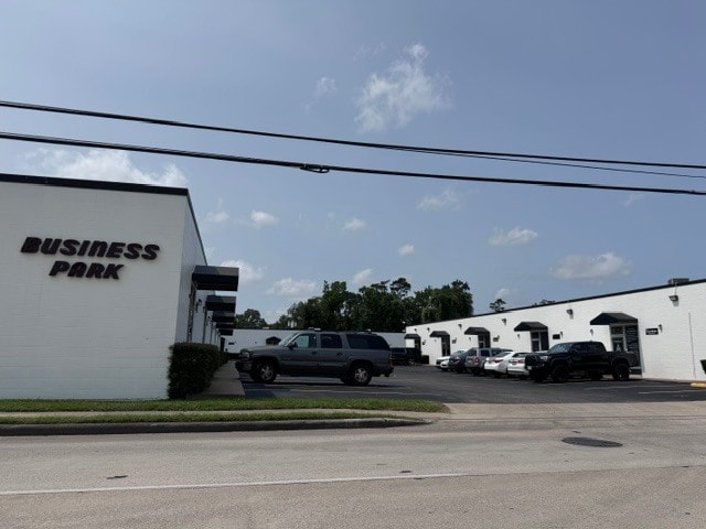 3511 Pinemont Dr, Houston, TX for lease - Building Photo - Image 2 of 5
