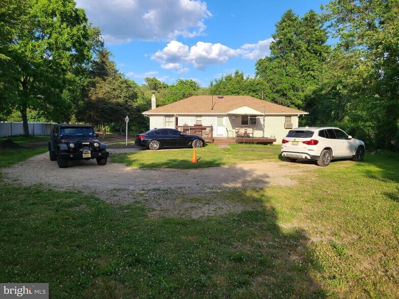 317 N Tuckahoe Rd, Williamstown, NJ à vendre - Photo du bâtiment - Image 3 de 5
