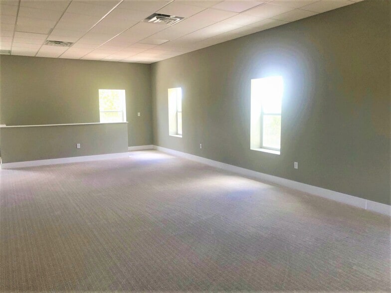 12475 Trail Driver St, Austin, TX for lease - Building Photo - Image 3 of 6