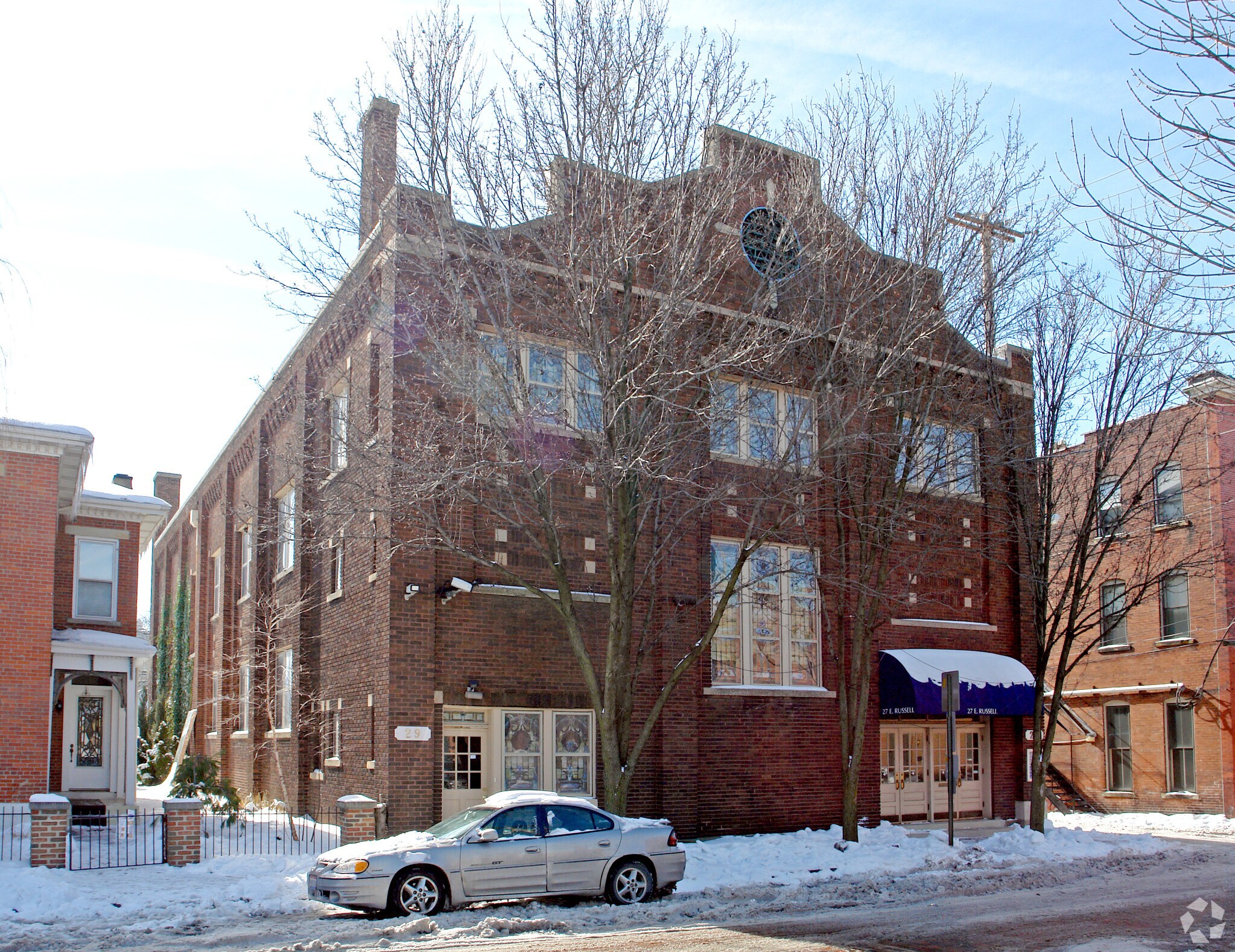 27-29 E Russell St, Columbus, OH à louer Photo du bâtiment- Image 1 de 3
