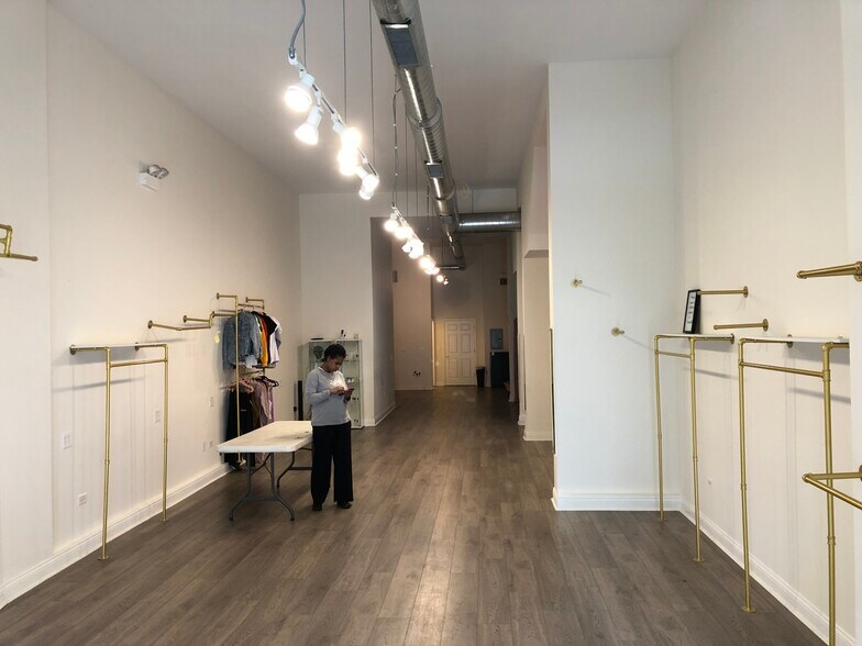 2800-2802 W Chicago Ave, Chicago, IL à vendre - Photo du bâtiment - Image 3 de 12