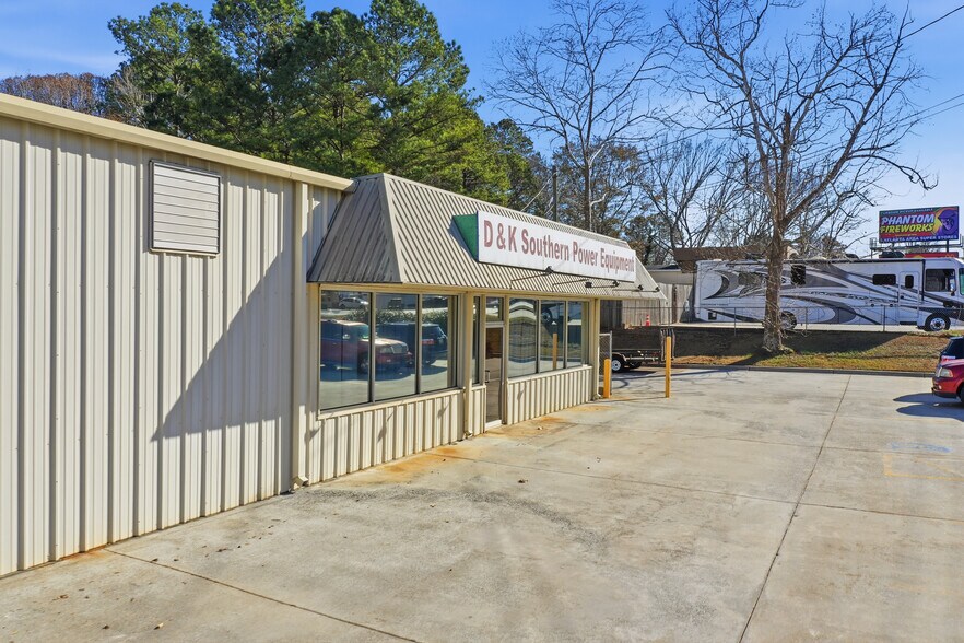 2140 Canton Rd, Marietta, GA à vendre - Photo du bâtiment - Image 3 de 9