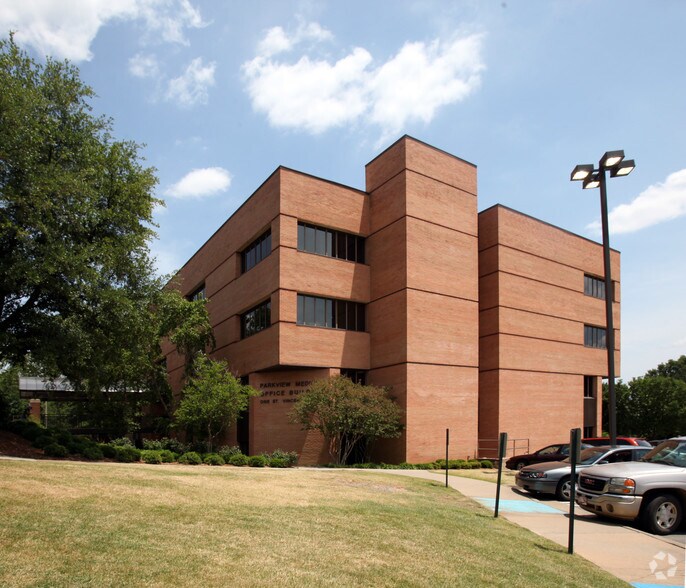 1 St. Vincent Cir, Little Rock, AR à vendre - Photo du bâtiment - Image 2 de 6