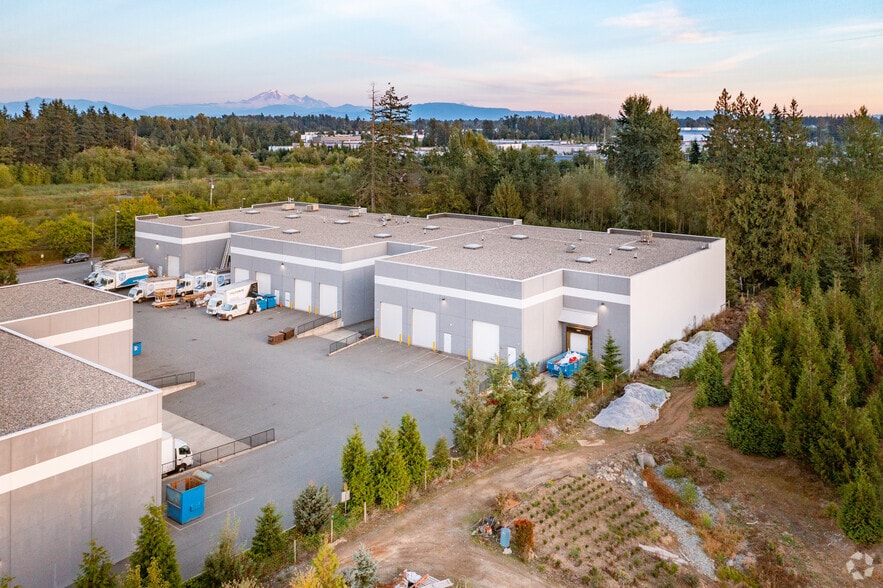 5525 272nd St, Langley Twp, BC à vendre - Photo du bâtiment - Image 2 de 5