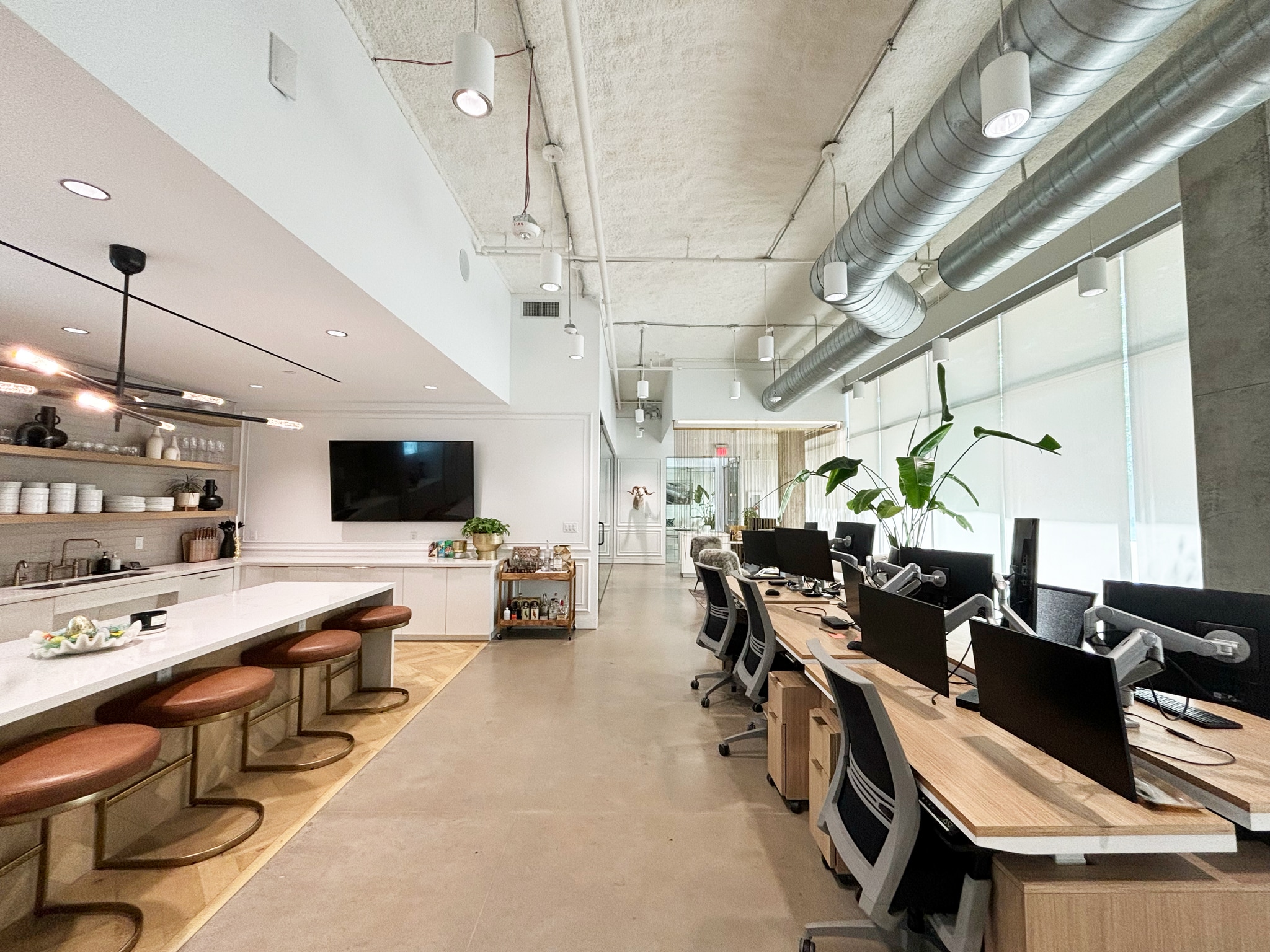 2002 E 7th St, Austin, TX for lease Primary Photo- Image 1 of 5