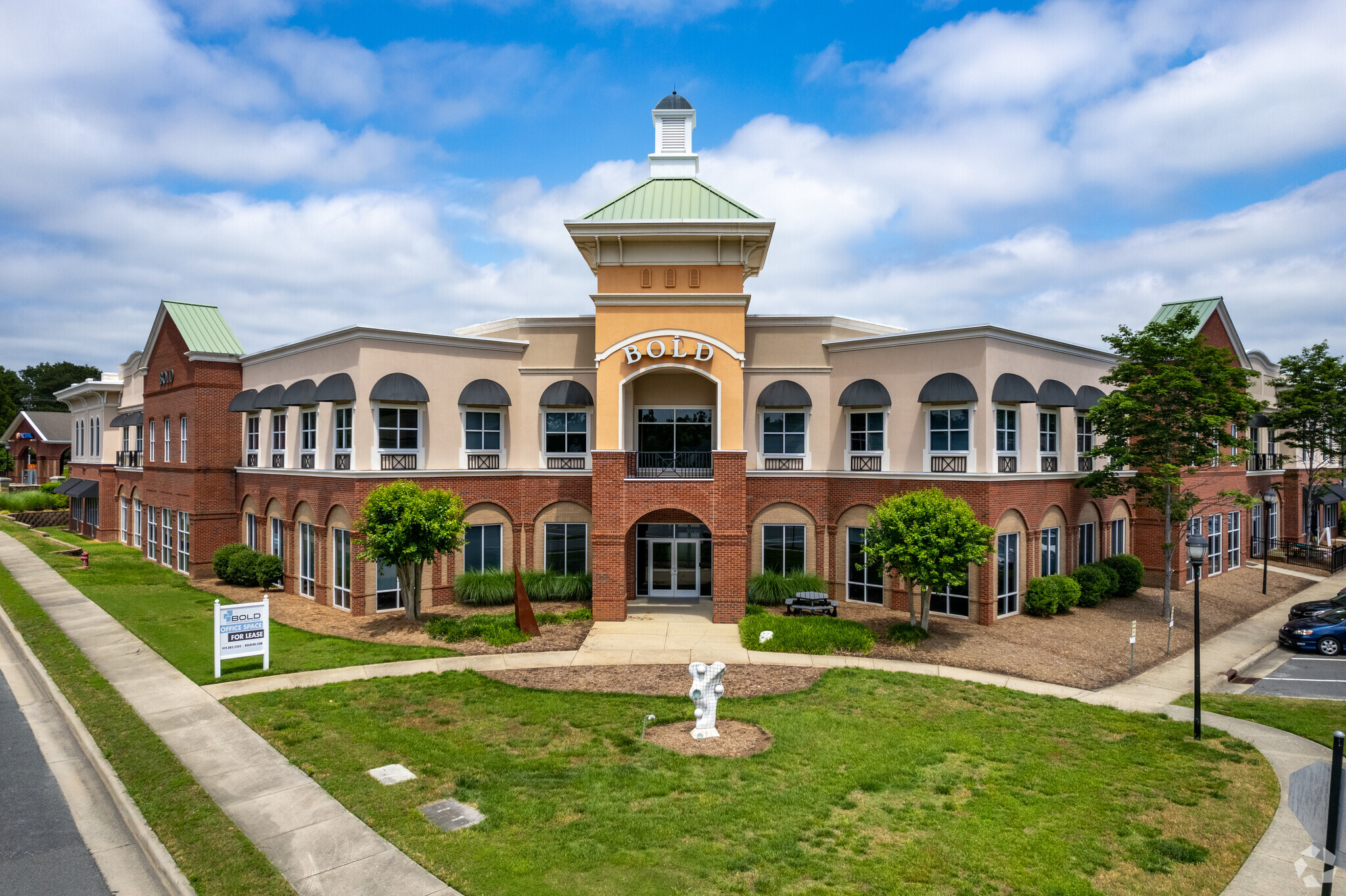 50000-50050 Governors Dr, Chapel Hill, NC for sale Building Photo- Image 1 of 1