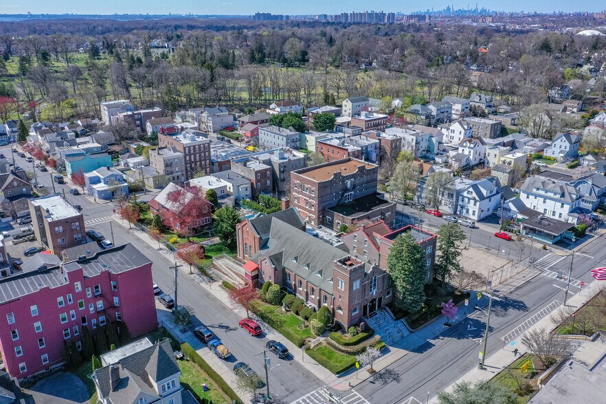 280 Washington Ave, New Rochelle, NY à vendre - Photo du bâtiment - Image 1 de 10