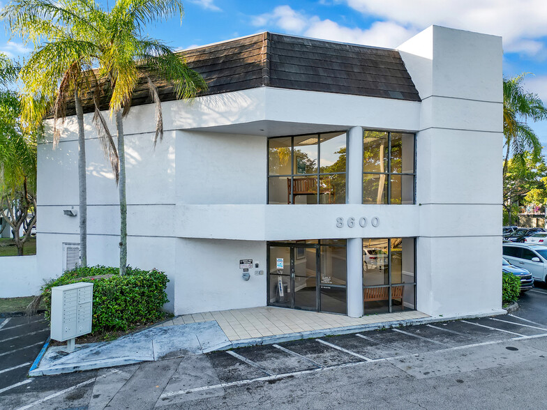 8600 SW 92nd St, Miami, FL à vendre - Photo principale - Image 1 de 1