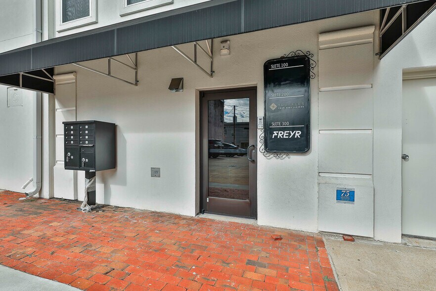 6-8 E Court Sq, Newnan, GA à louer - Photo du bâtiment - Image 2 de 24