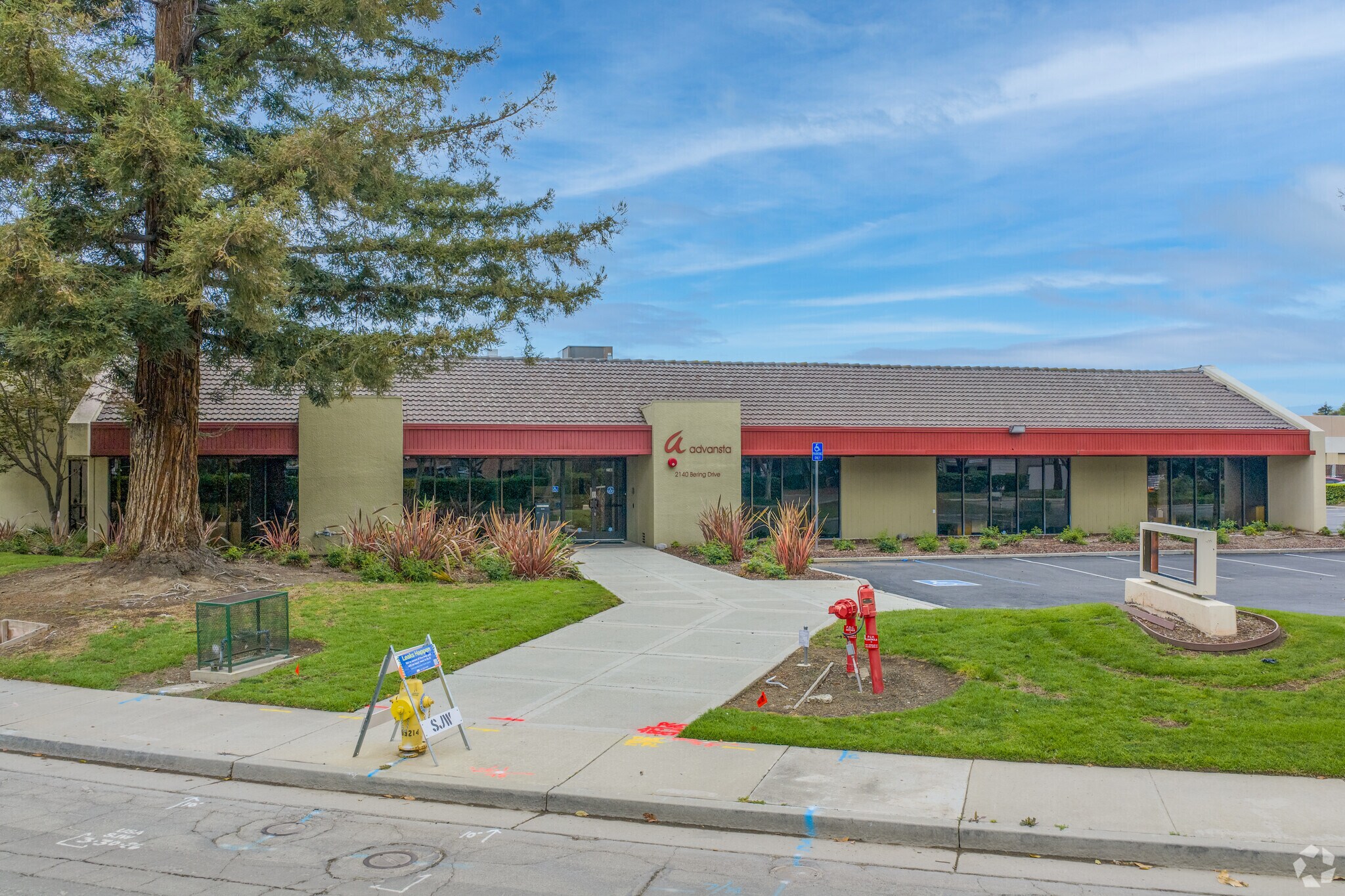 2140-2150 Bering Dr, San Jose, CA à louer Photo principale- Image 1 de 8