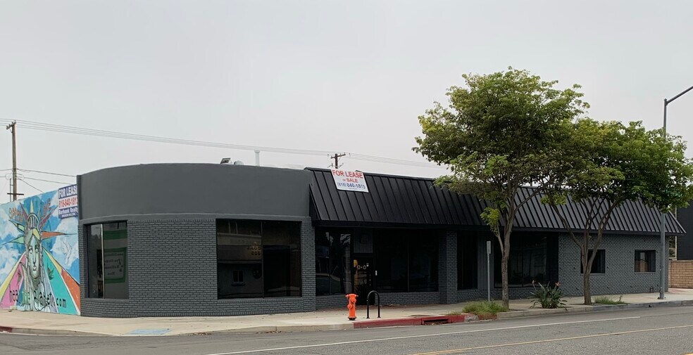 4000-4004 W Burbank Blvd, Burbank, CA à louer - Photo du bâtiment - Image 1 de 2