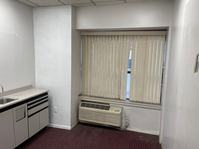 111 Mulberry St, Newark, NJ à louer - Photo intérieure - Image 2 de 19