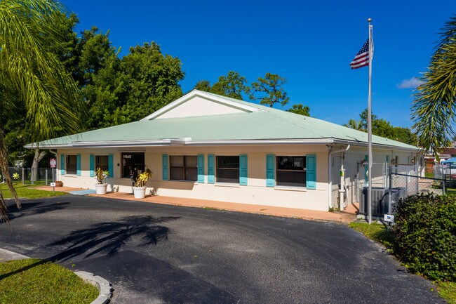 Plus de détails pour 19660 S Tamiami Trl, Fort Myers, FL - Commerce de détail à vendre