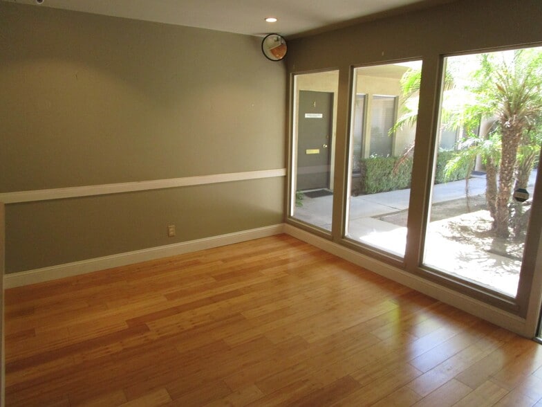 710 Brookside Ave, Redlands, CA for lease - Building Photo - Image 2 of 8