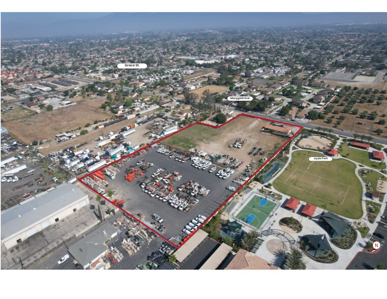 17897 Marygold Ave, Bloomington, CA à vendre - Photo du bâtiment - Image 2 de 7