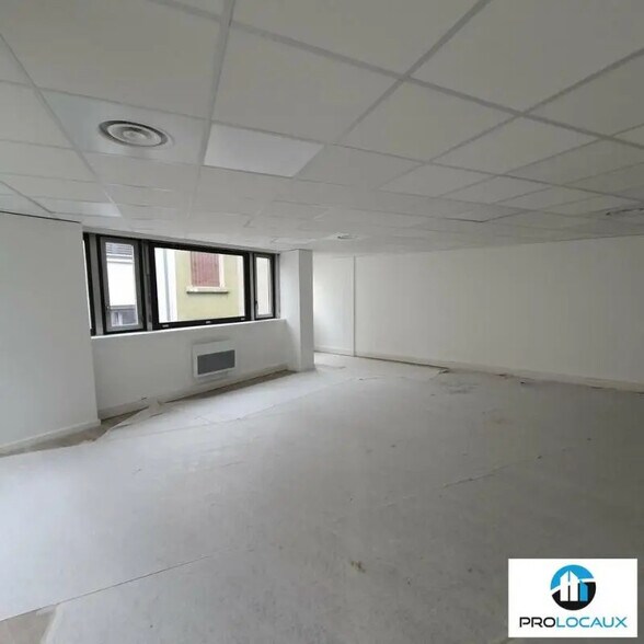 Bureau dans Grenoble à louer - Photo intérieure - Image 3 de 12
