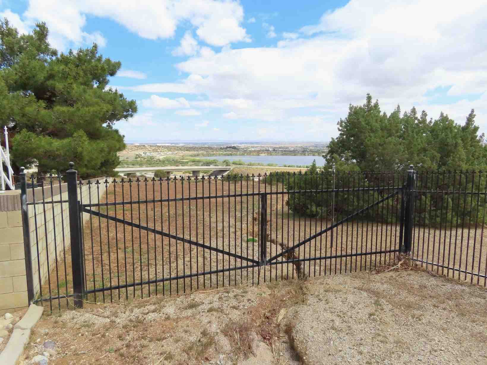 El Camino Drive, Palmdale, CA à vendre Photo principale- Image 1 de 7