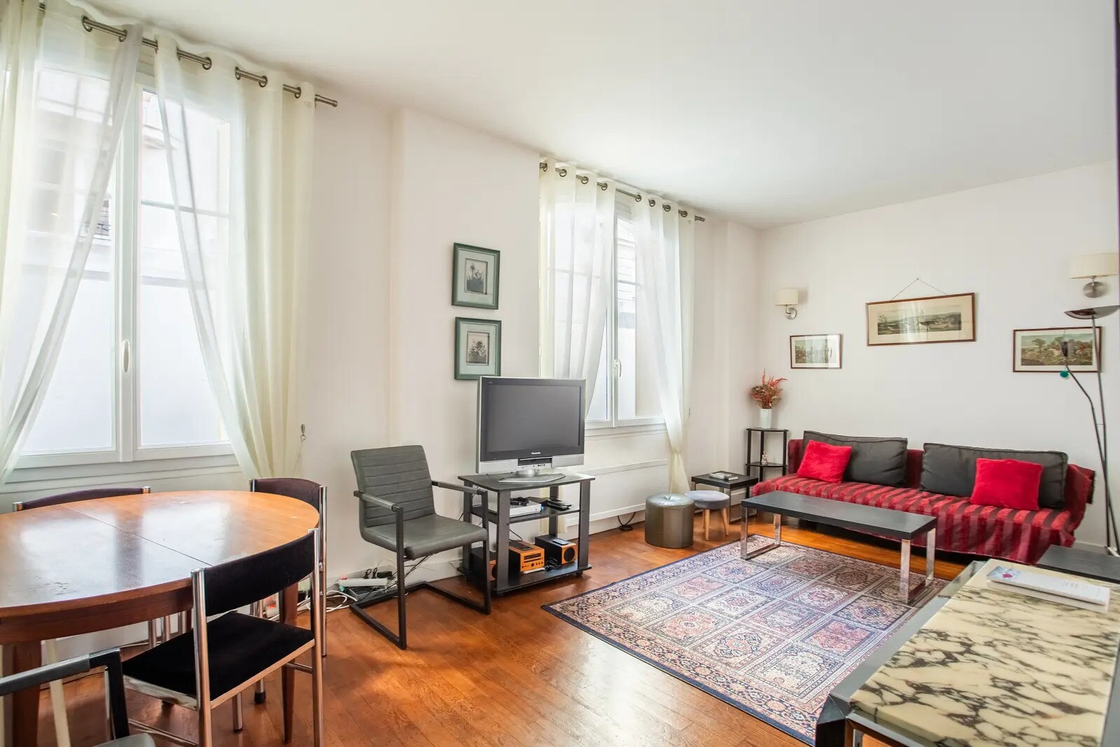 Multifamily in Paris for sale Primary Photo- Image 1 of 2