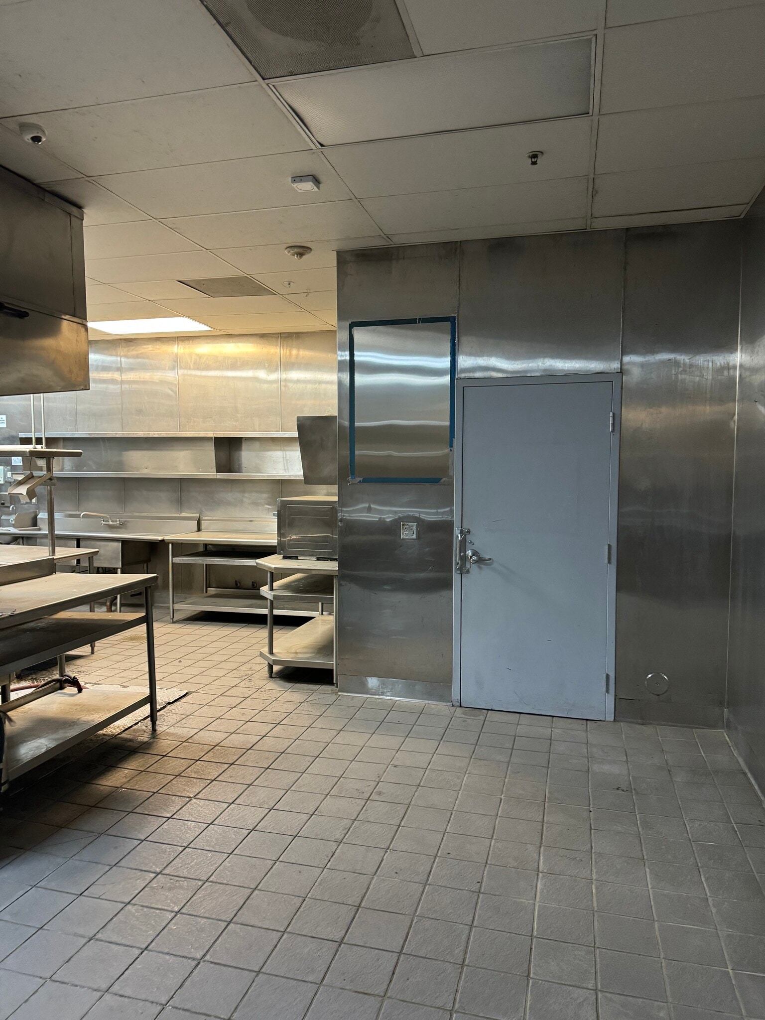 6905 Camino Arroyo, Gilroy, CA for lease Interior Photo- Image 1 of 8