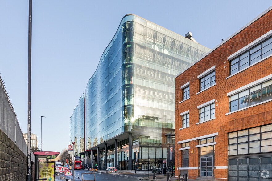 90 York Way, Londres à louer - Photo du bâtiment - Image 3 de 5