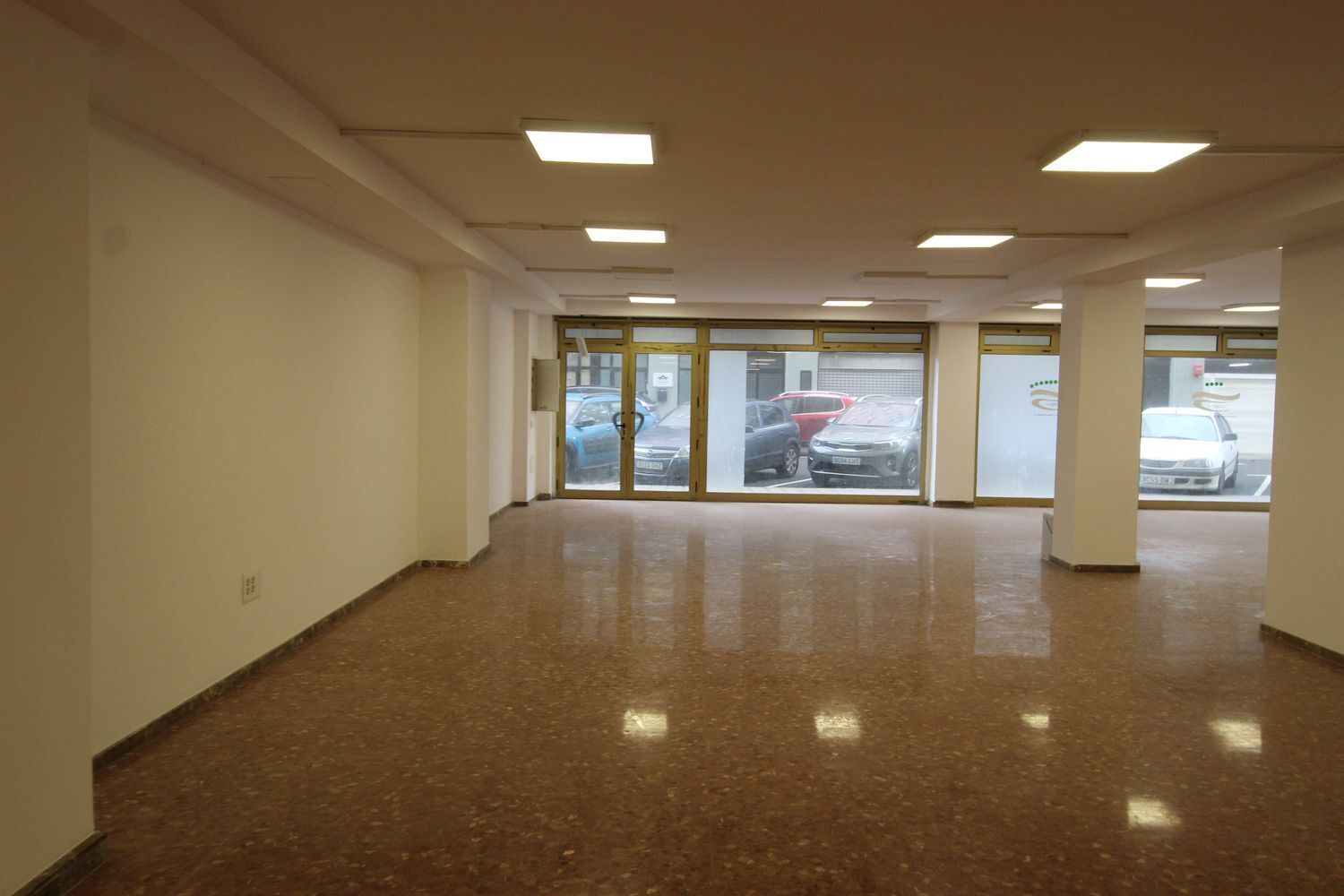 Rafael, 24, Las Palmas de Gran Canaria, Las Palmas for lease Building Photo- Image 1 of 15