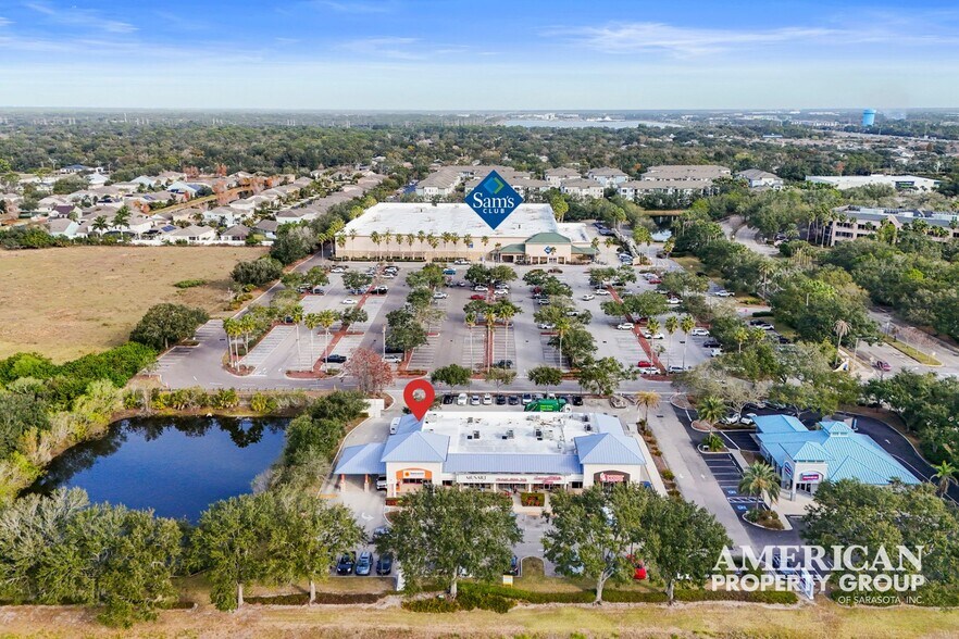 5851-5871 Fruitville Rd, Sarasota, FL à louer - Photo du bâtiment - Image 2 de 6
