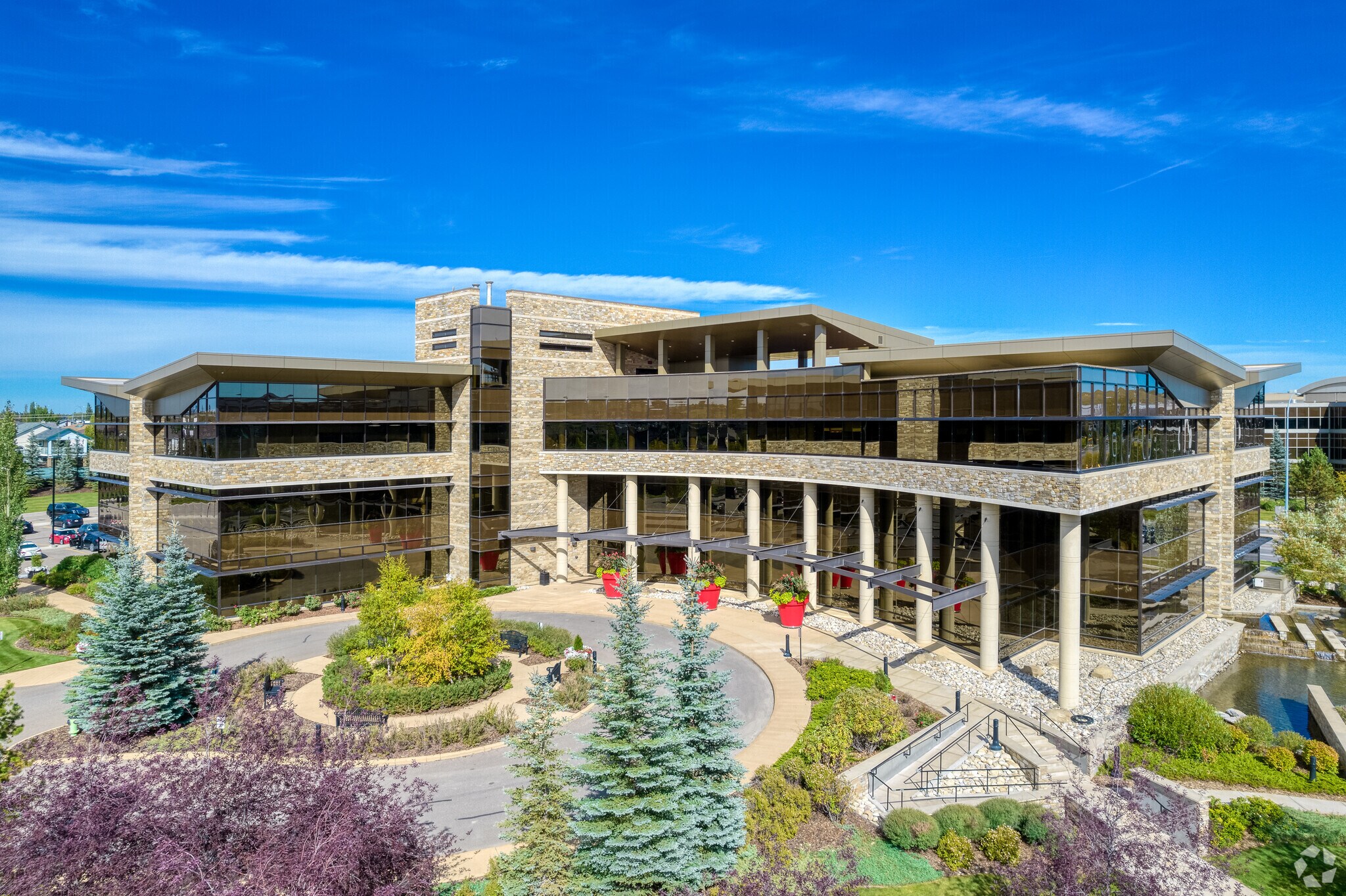 200 Quarry Park Blvd SE, Calgary, AB à vendre Photo du bâtiment- Image 1 de 1