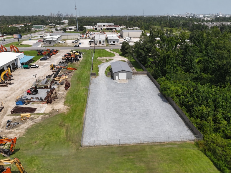 225 Prater Rd, Sulphur, LA à louer - Photo du bâtiment - Image 2 de 3