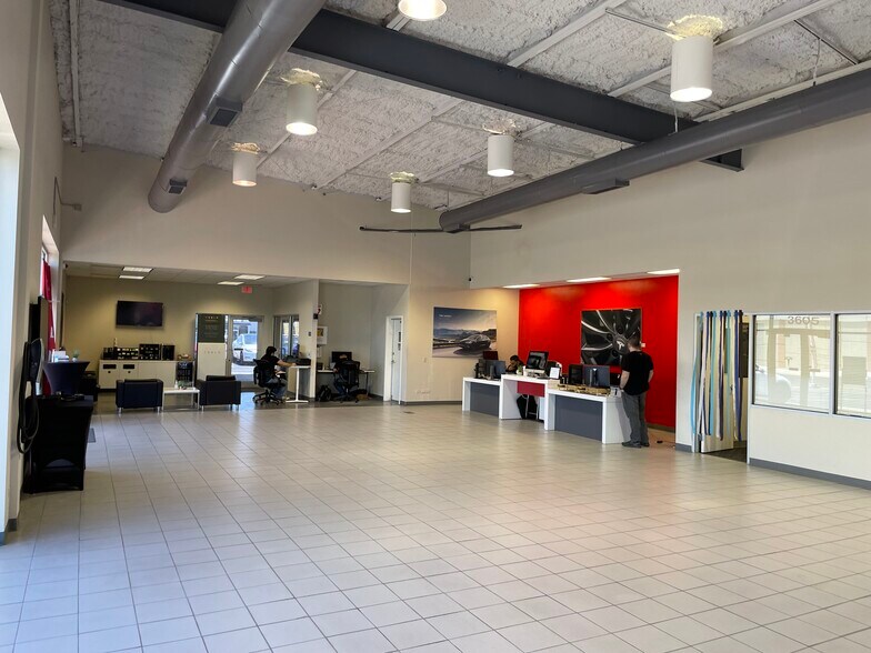 3605 S Padre Island Dr, Corpus Christi, TX à vendre - Photo intérieure - Image 3 de 10