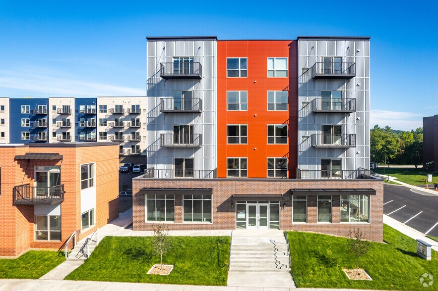 125 Scott St N, Shakopee, MN à louer - Photo du bâtiment - Image 3 de 10