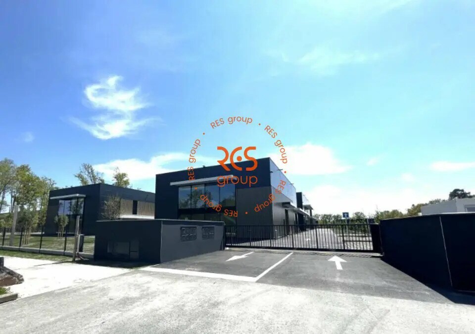 Flex in Mérignac for lease Building Photo- Image 1 of 11