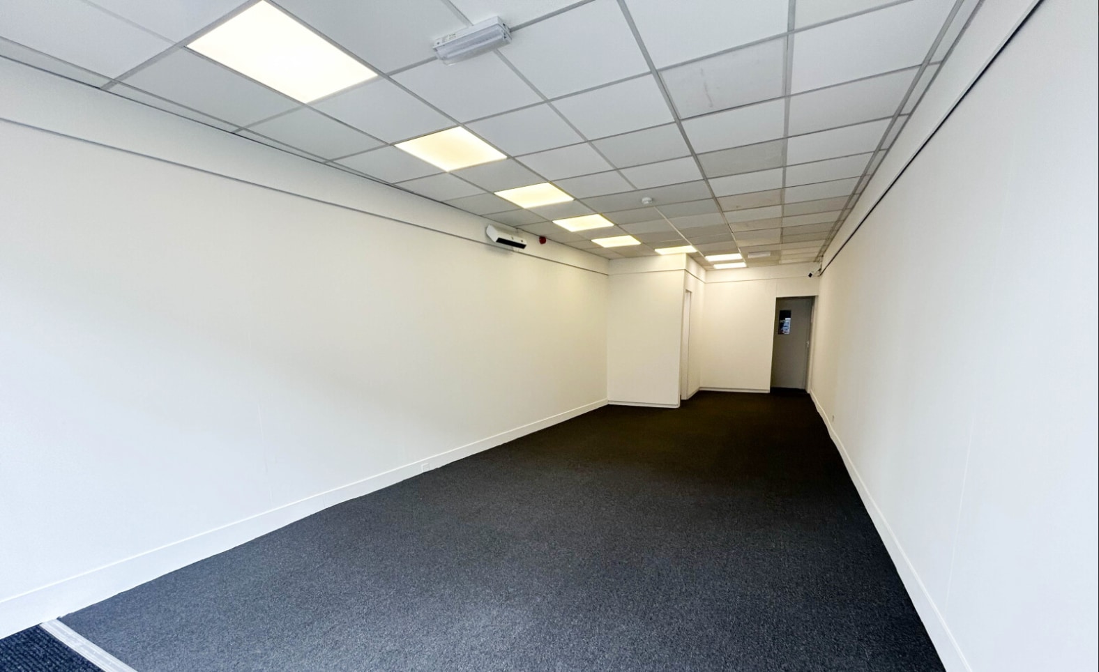 36 Great Moor St, Bolton for lease Interior Photo- Image 1 of 4