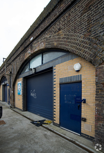 452 Railway Arches, London for lease - Building Photo - Image 2 of 2