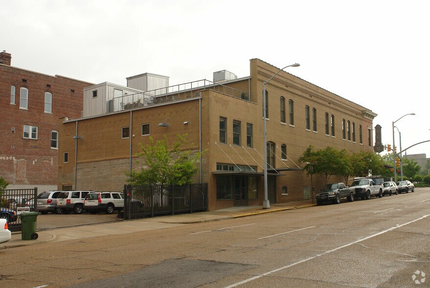 129 President St, Jackson, MS à louer - Photo du bâtiment - Image 2 de 4