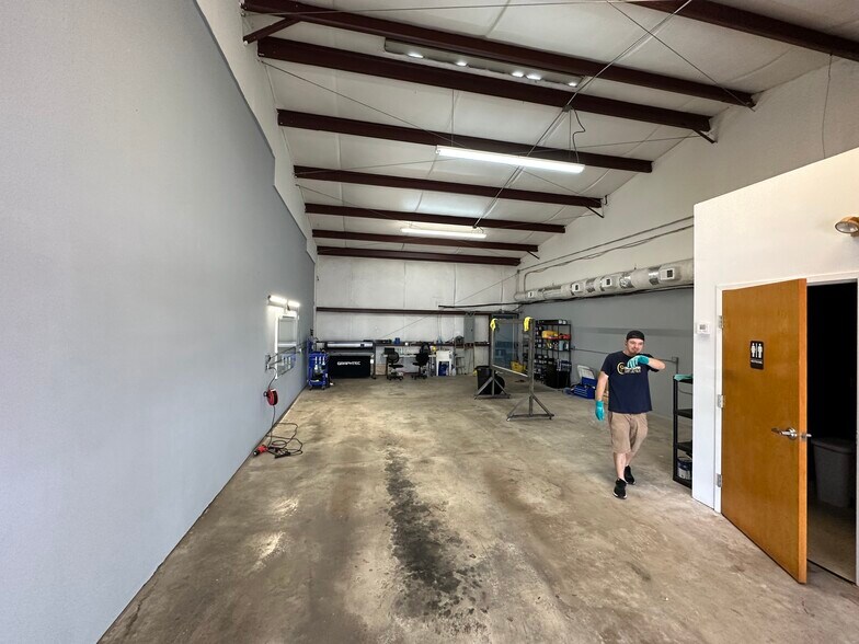 4509 Savannah Hwy, Ravenel, SC à louer - Photo intérieure - Image 3 de 26