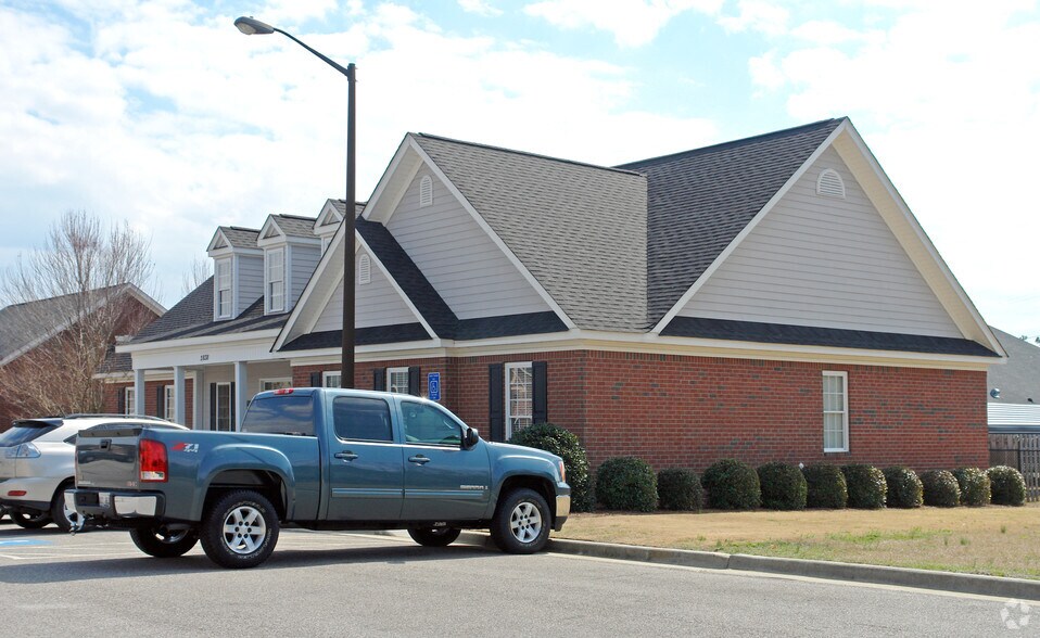 2838 Hillcreek Dr, Augusta, GA à louer - Photo du bâtiment - Image 2 de 5