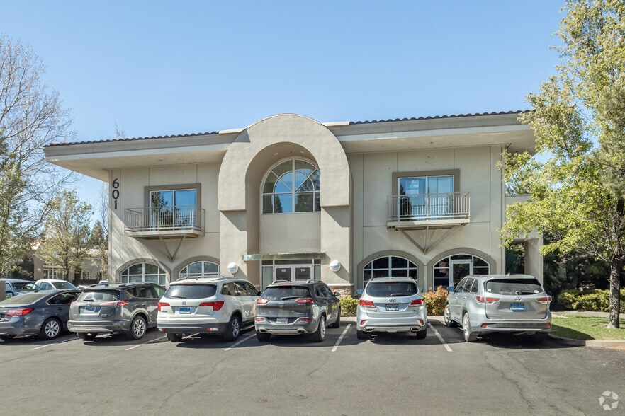 601 Sierra Rose Dr, Reno, NV for sale - Building Photo - Image 3 of 8