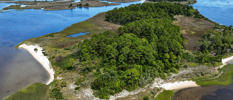 Timber Island Rd, Carrabelle, FL for sale - Building Photo - Image 2 of 18