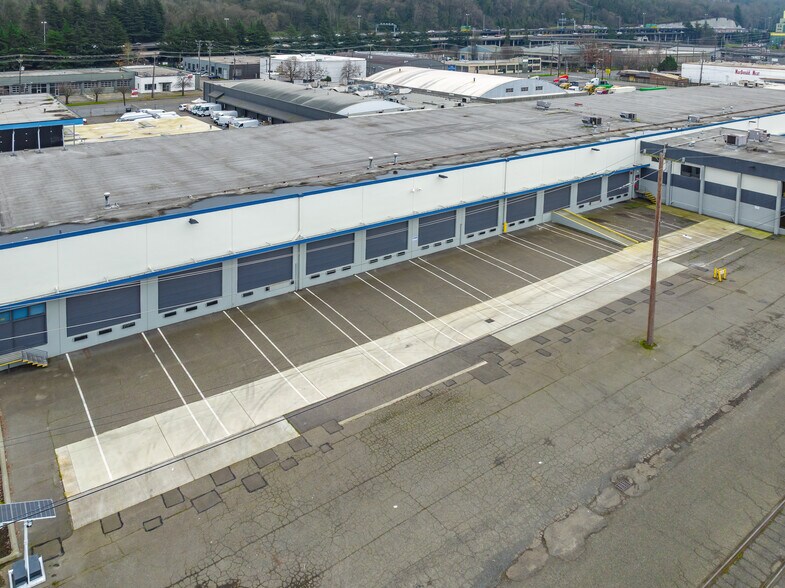 2400-2450 8th Ave S, Seattle, WA à louer - Photo du bâtiment - Image 3 de 4