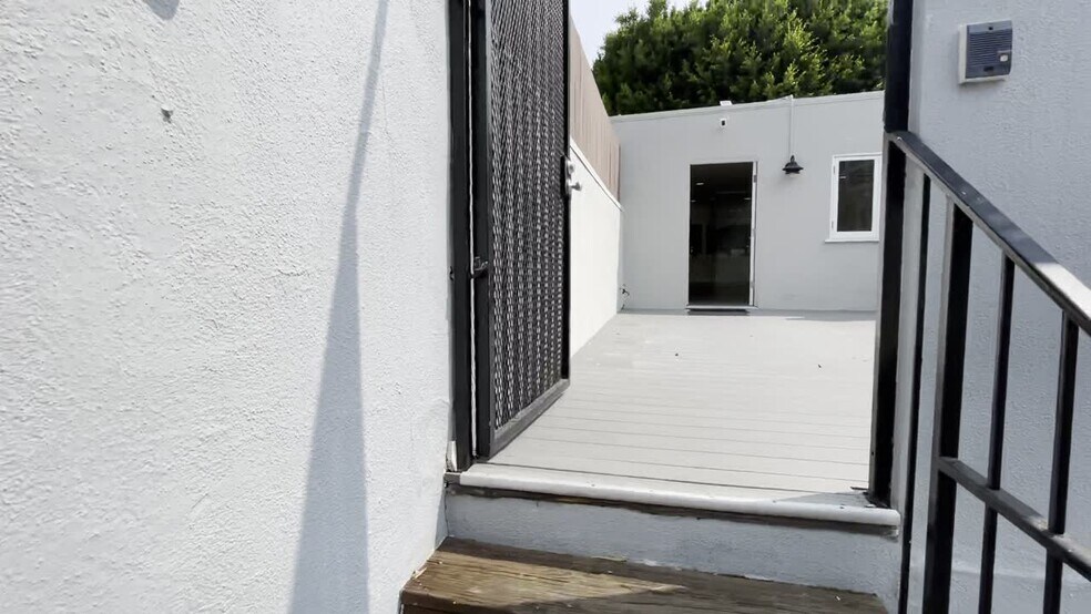 2654 Main St, Santa Monica, CA à louer - Vidéo sur l’inscription commerciale - Image 2 de 7