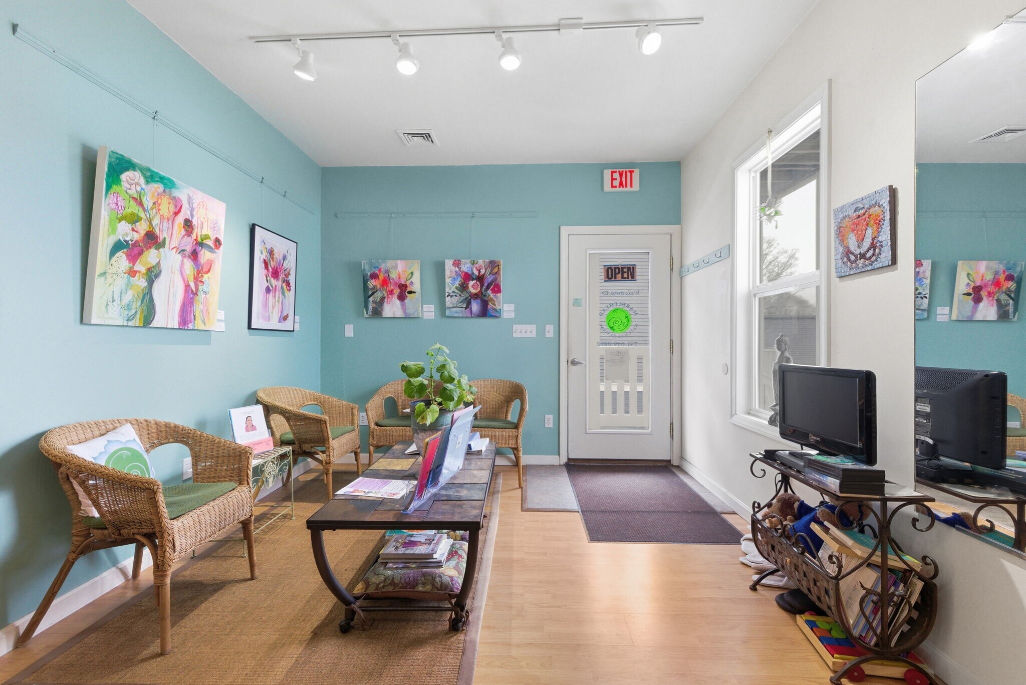 10 Spring St, Marblehead, MA for lease Interior Photo- Image 1 of 10