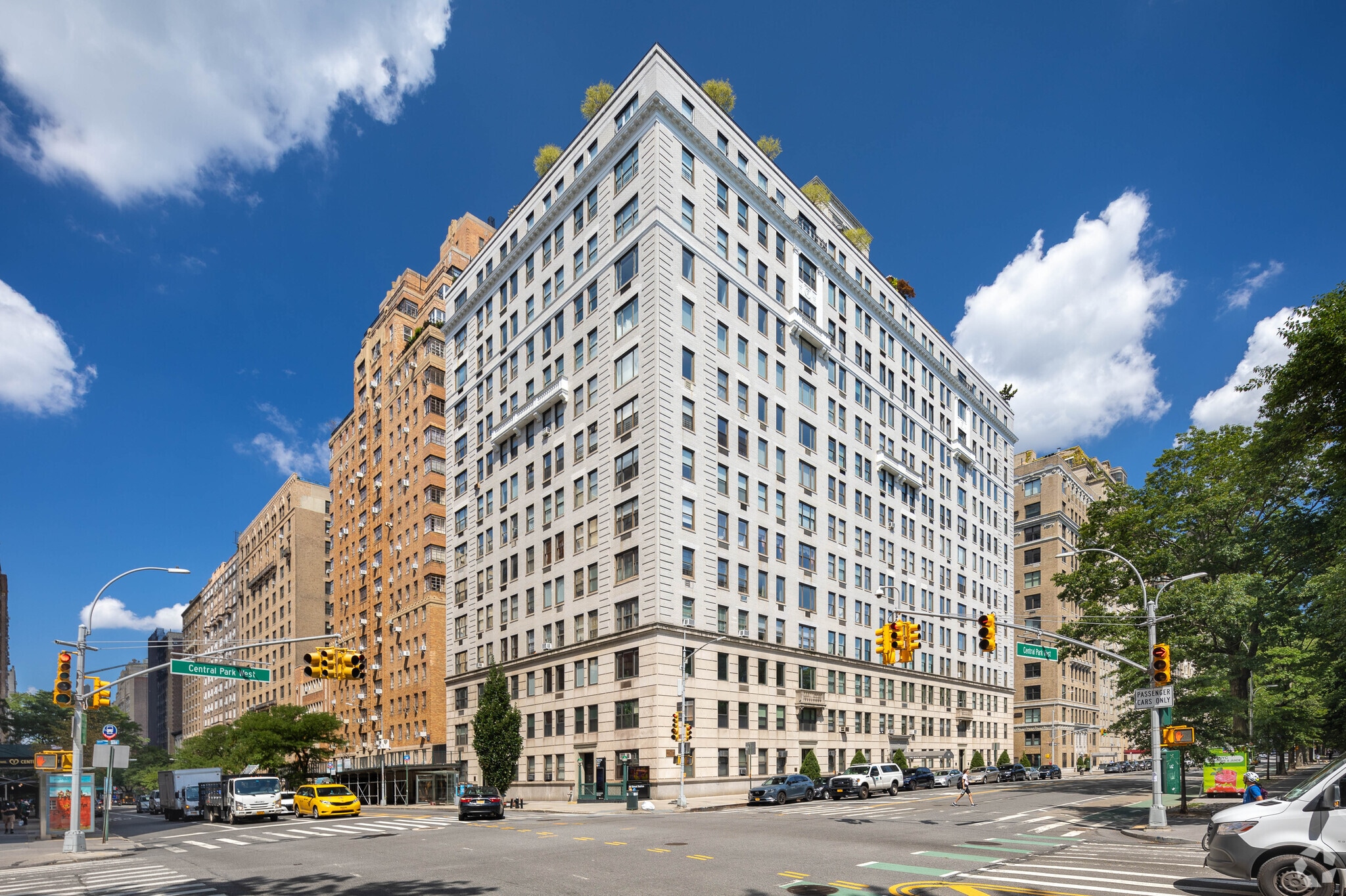 262 Central Park W, New York, NY for sale Primary Photo- Image 1 of 16