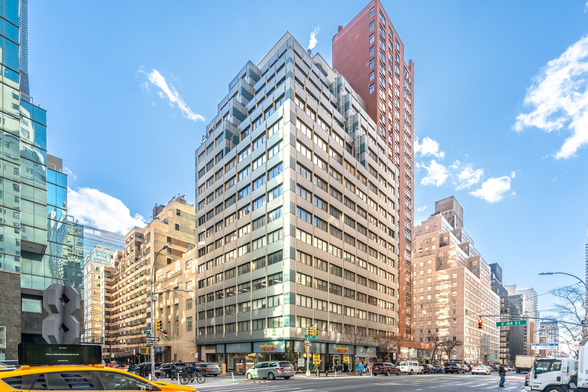 820 Second Ave, New York, NY à vendre Photo du bâtiment- Image 1 de 5