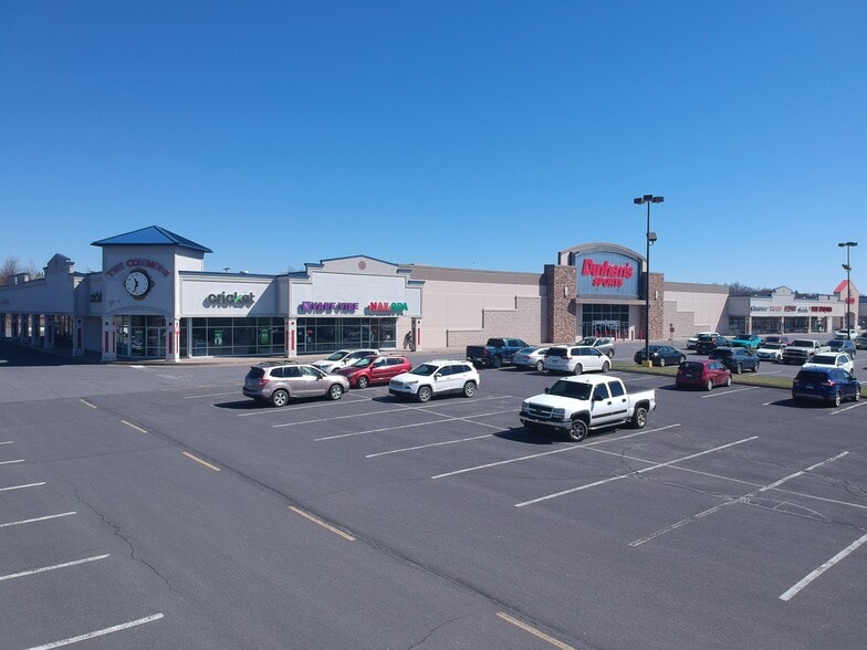 100-150 Commons Dr, Dubois, PA à louer - Photo du bâtiment - Image 2 de 4